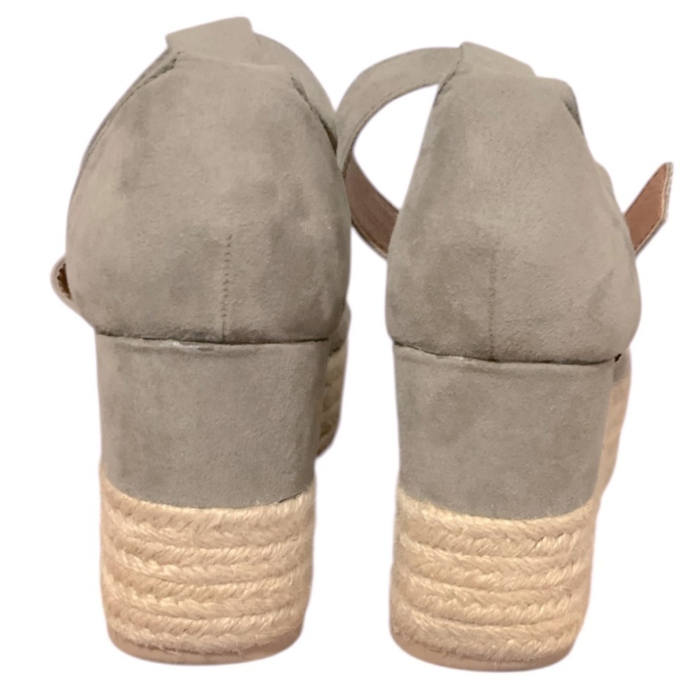 Steve Madden Suede Apolo Espadrille Platform Wedge
Sandals in Taupe Grey Sz 7.5 - Picture 6 of 8
